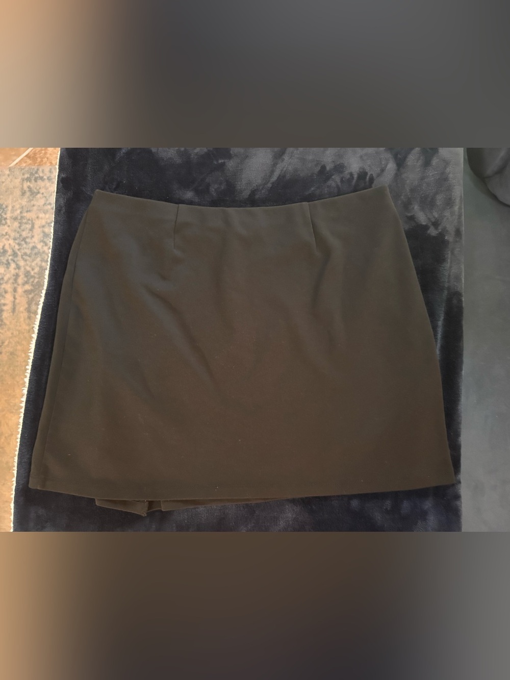 Express Black Mini Skirt - Clean A-Line Silhouette, Size L.